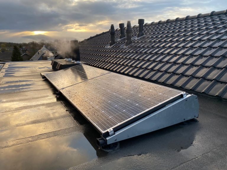 zonnepaneel op schuur